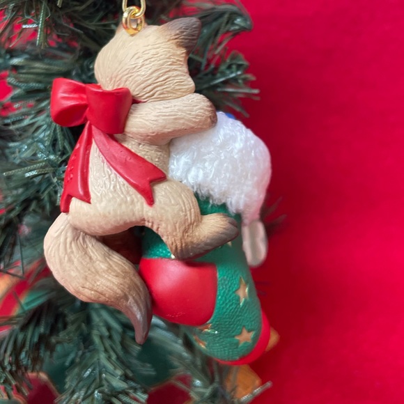 Mischievous Kittens Hallmark Ornament - Picture 2 of 6